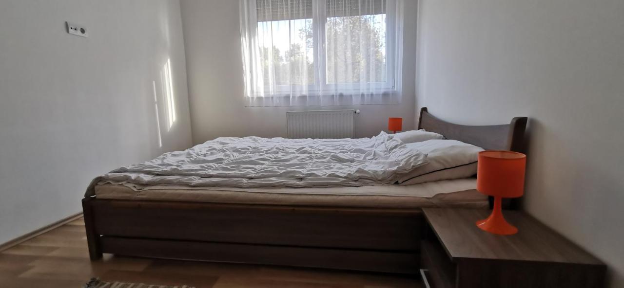 シオーフォクVivi Wellness Apartmanアパートメント エクステリア 写真